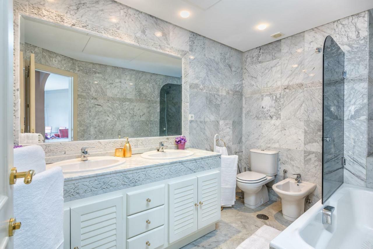 Wintowinrentals Luxury And Sea View Inside Puerto Marina Benalmádena Exterior foto